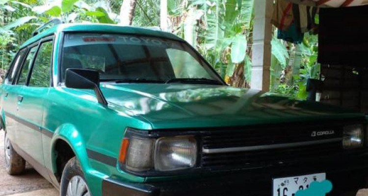 TOYOTA COROLLA DX WAGON 1986