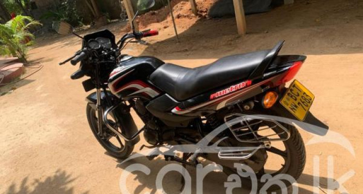 TVS METRO 2015