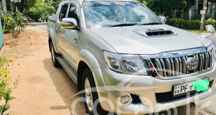 TOYOTA HILUX VIGO 2010