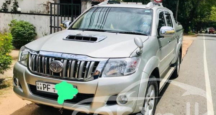 TOYOTA HILUX VIGO 2010