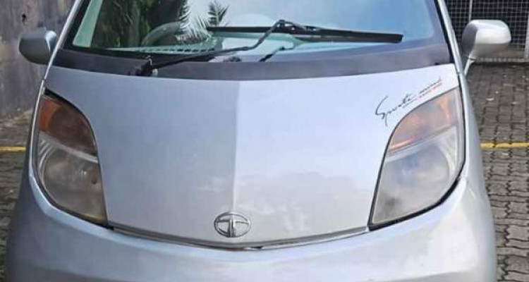 TATA NANO LX 2012