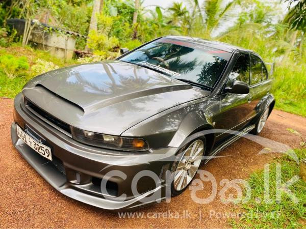 MITSUBISHI GALANT 2001