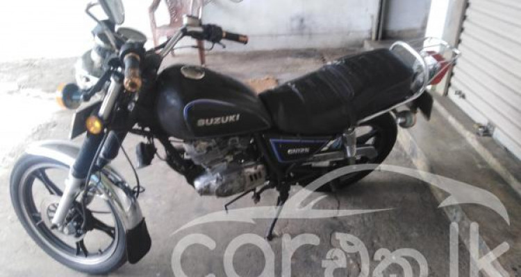 SUZUKI GN125 2002
