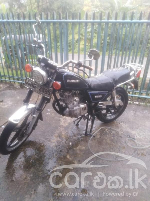 SUZUKI GN125 2002