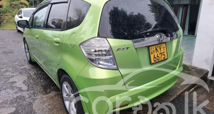HONDA FIT GP1 2011