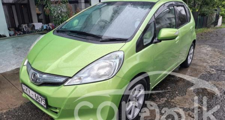 HONDA FIT GP1 2011