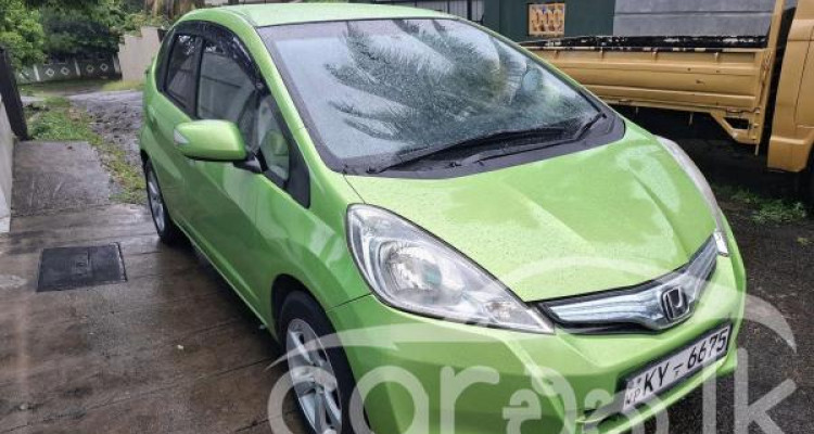 HONDA FIT GP1 2011