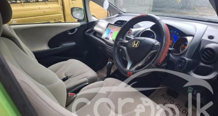 HONDA FIT GP1 2011