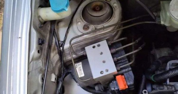 SUZUKI SWIFT 2006