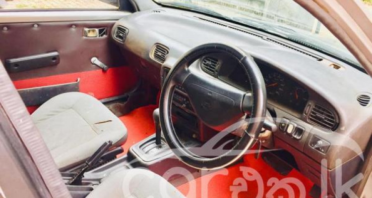 NISSAN AVENIR 1996