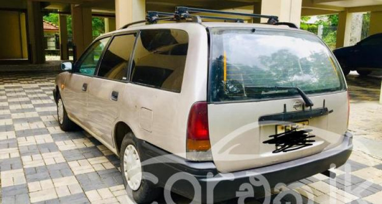 NISSAN AVENIR 1996