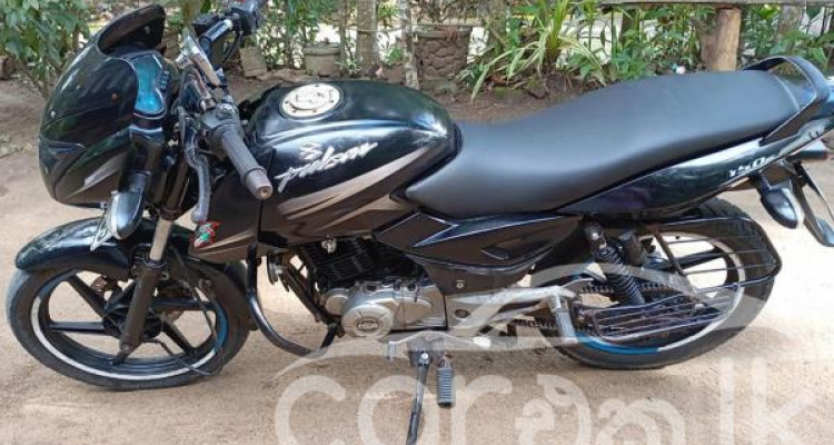 BAJAJ PULSAR 2015