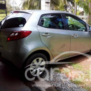 MAZDA DEMIO 2010