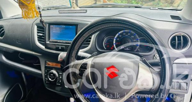 SUZUKI WAGON R 2016