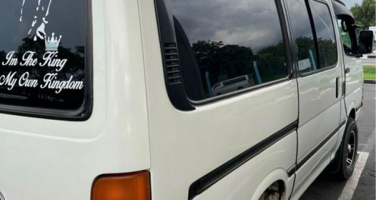 TOYOTA DOLPHIN LH103 1995