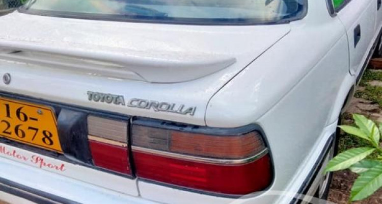 TOYOTA COROLLA 1988