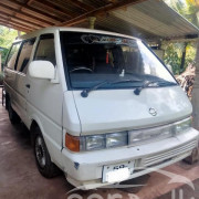 NISSAN LARGO 1990