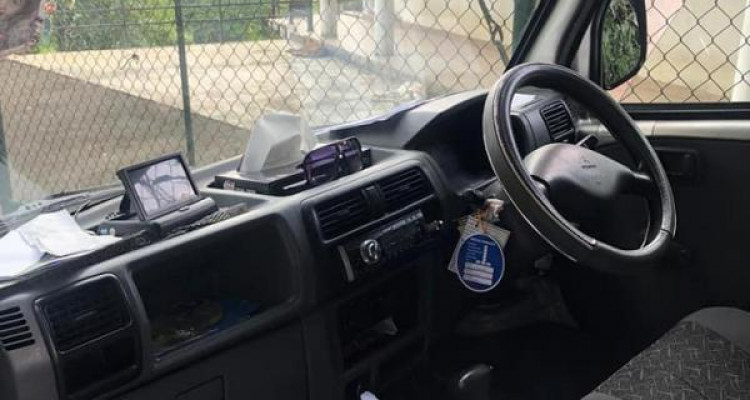 MITSUBISHI MINICAB 2000