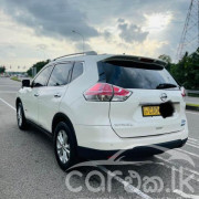 NISSAN X TRAIL 2015