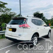 NISSAN X TRAIL 2015
