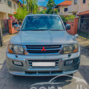 MITSUBISHI MONTERO 2000