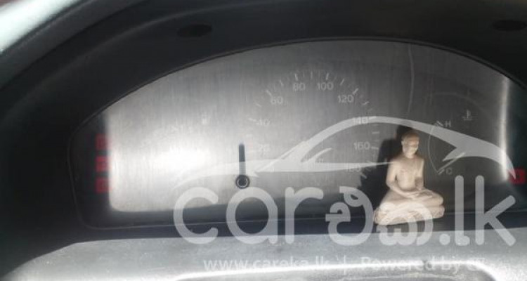 MAZDA FAMILIA 1997