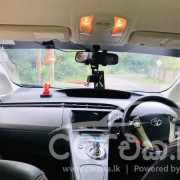 TOYOTA PRIUS 2011