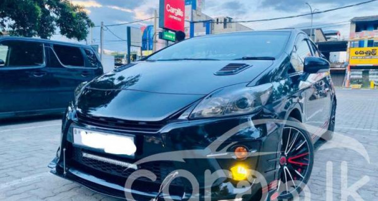 TOYOTA PRIUS 2011