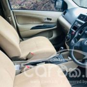 TOYOTA AVANZA 2012