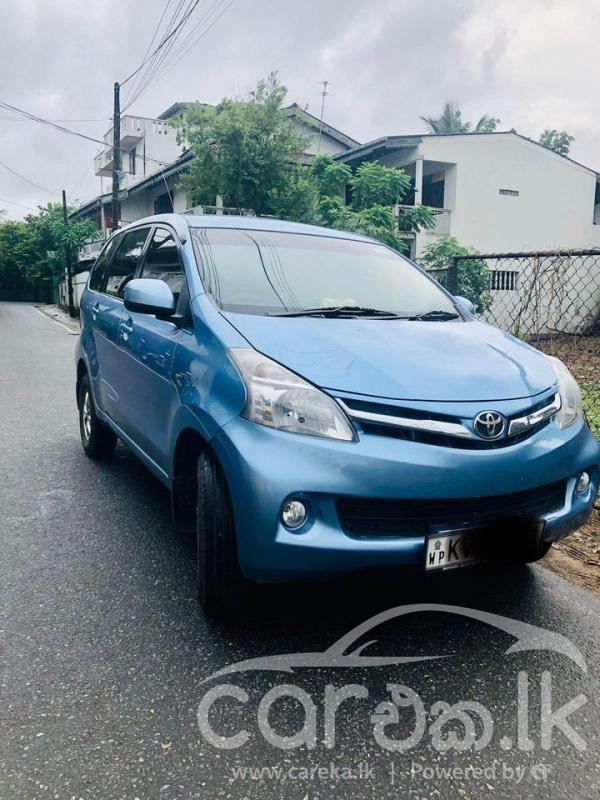 TOYOTA AVANZA 2012