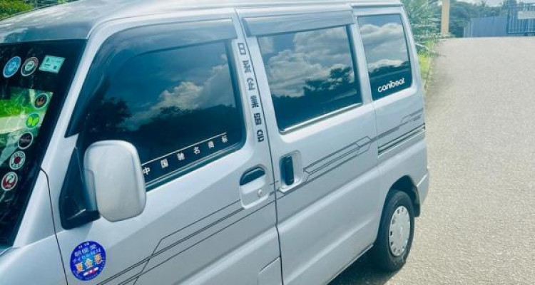 NISSAN CLIPPER NV100 2013