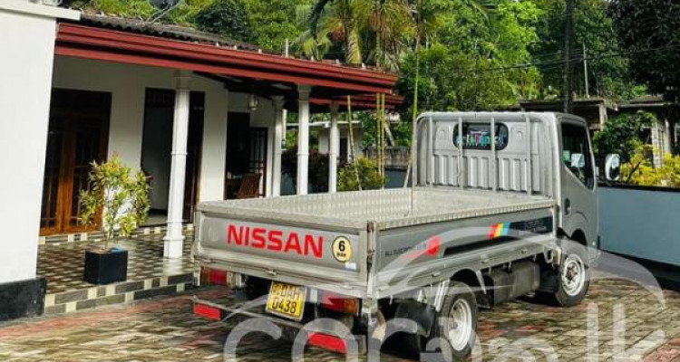 NISSAN ATLAS 2019