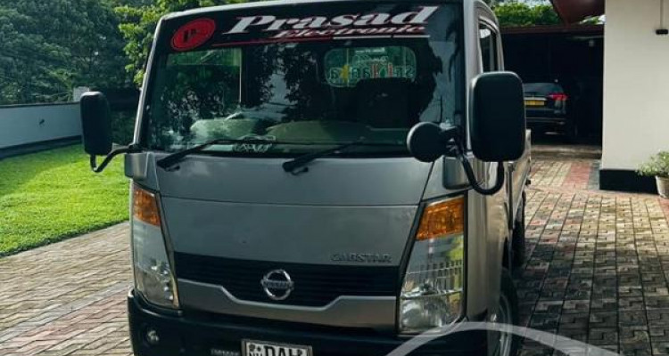 NISSAN ATLAS 2019