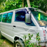 TOYOTA HIACE 1988