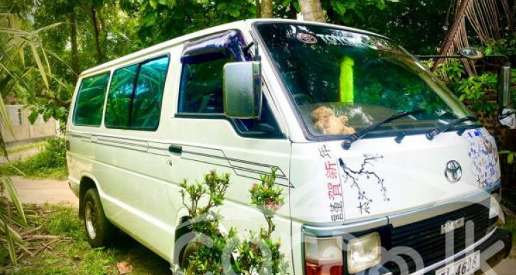 TOYOTA HIACE 1988