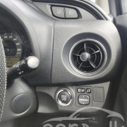 TOYOTA VITZ 2016