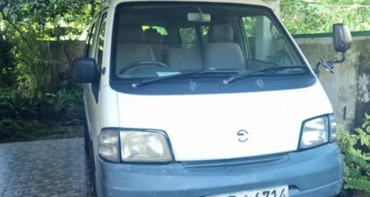 NISSAN VANETTE 1999