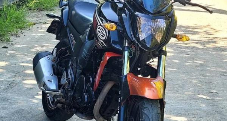 YAMAHA FZ S 2013