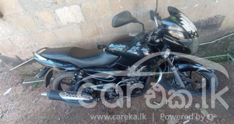BAJAJ PULSAR 150 2005