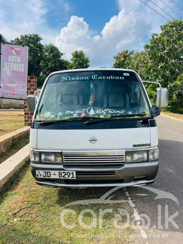 NISSAN CARAVAN 1998