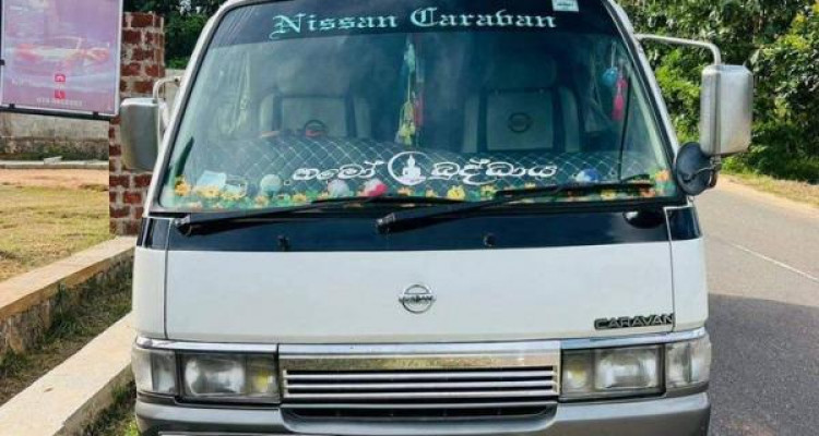 NISSAN CARAVAN 1998