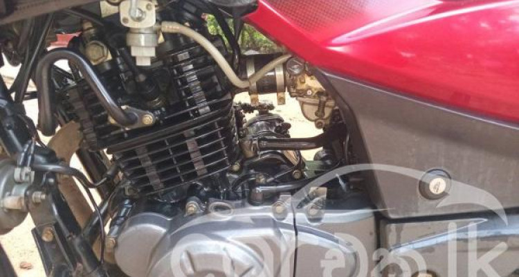 BAJAJ PULSAR 150 2018