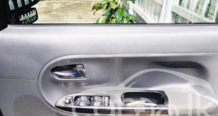 DAIHATSU TANTO 2015