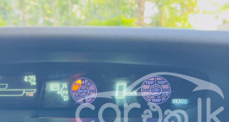 TOYOTA PRIUS 2010