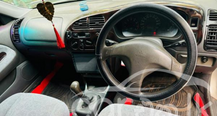 MITSUBISHI LANCER CK2 2000