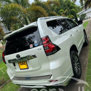 TOYOTA LAND CRUISER PRADO 2017