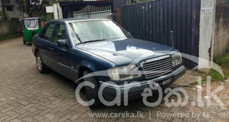 MERCEDES BENZ E200 1993