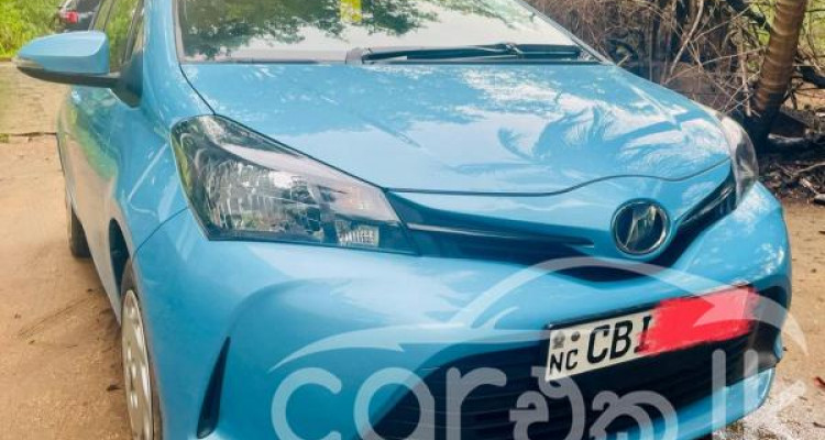 TOYOTA VITZ 2016