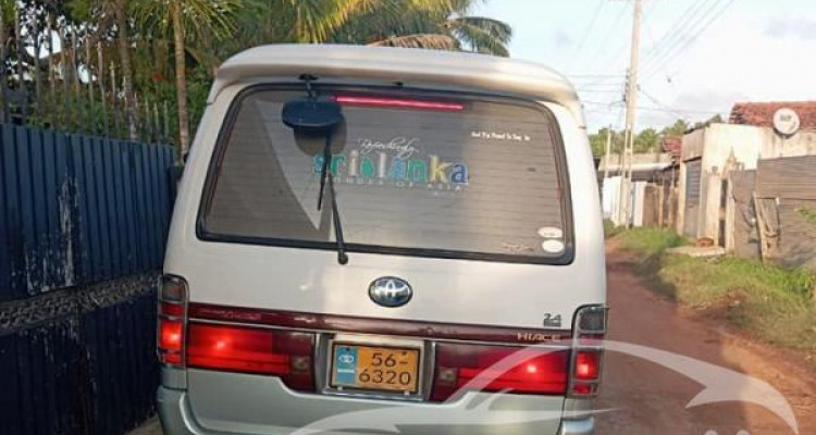 TOYOTA HIACE 1990