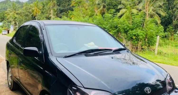 TOYOTA PLATZ 2000